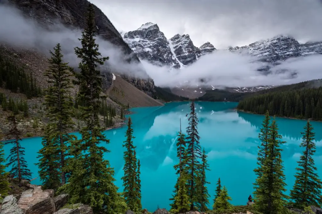 10 Best Places To Go Kayaking In Alberta - kayak moraine lake