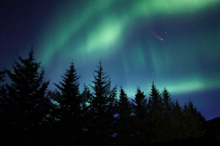 The 5 Best Places To See the Northern Lights in Ontario - The 5 Best Places To See the Northern Lights in Ontario